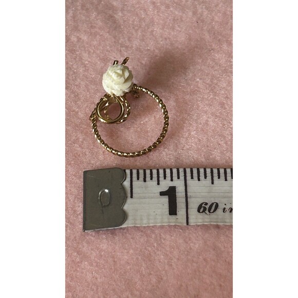 Wells 14K GF Gold & Carved White Flower Rose in Circle Vintage Pin Brooch - Picture 4 of 5